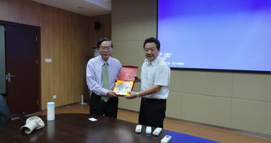 5月24日,美国克莱姆斯大学庄长贤教授应邀作关于边坡稳定性反演的报告 3.jpg 5月24日,美国克莱姆斯大学庄长贤教授应邀作关于边坡稳定性反演的报告 3.jpg